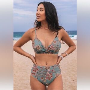 Cupshe Teal and Pink Floral Bikini